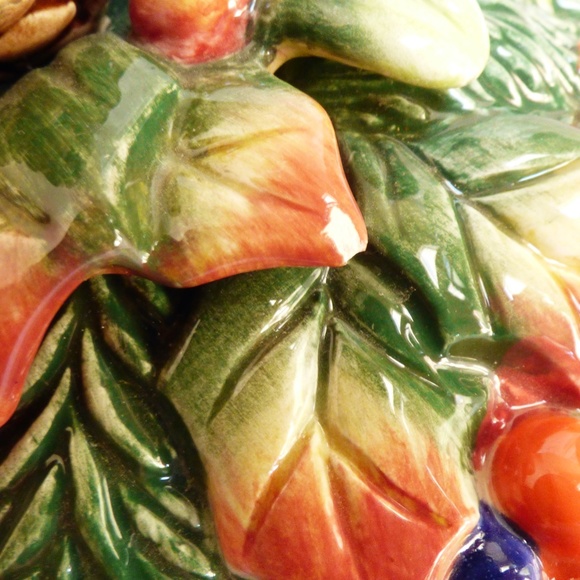 Fitz and Floyd Classics Jolly St. Nick Hand painted Holiday Ceramic covered Bowl - Picture 11 of 12